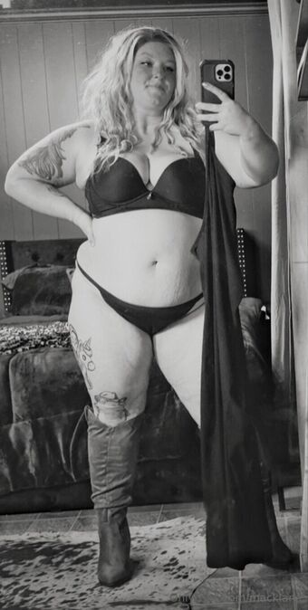 Mack Lana McCarty Nude Leaks OnlyFans Photo 23