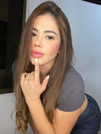 Mariana Isaza Nude Leaks OnlyFans Photo 3