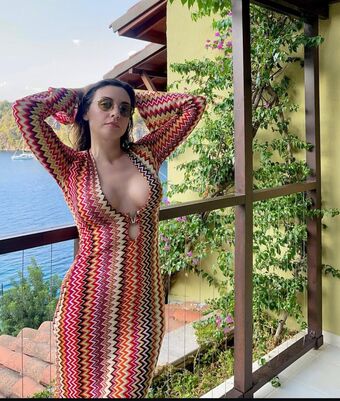 Merve Ozkaynak Nude Leaks OnlyFans Photo 8