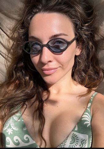 Merve Ozkaynak Nude Leaks OnlyFans Photo 1