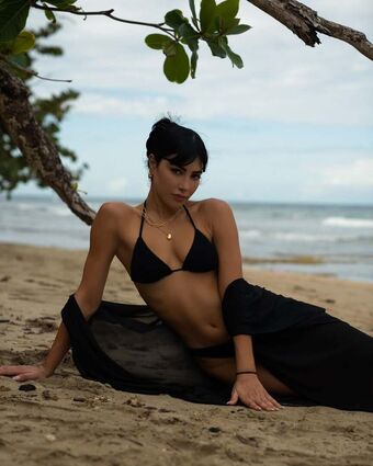 Sara Hesri Nude Leaks OnlyFans Photo 24