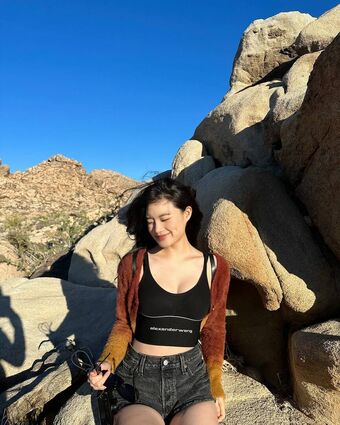 Sarah Hwang Nude Leaks OnlyFans Photo 83
