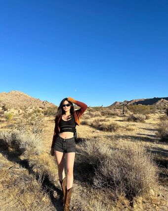 Sarah Hwang Nude Leaks OnlyFans Photo 82