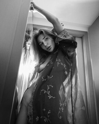 Svetlana Sinitsyna Nude Leaks OnlyFans Photo 52