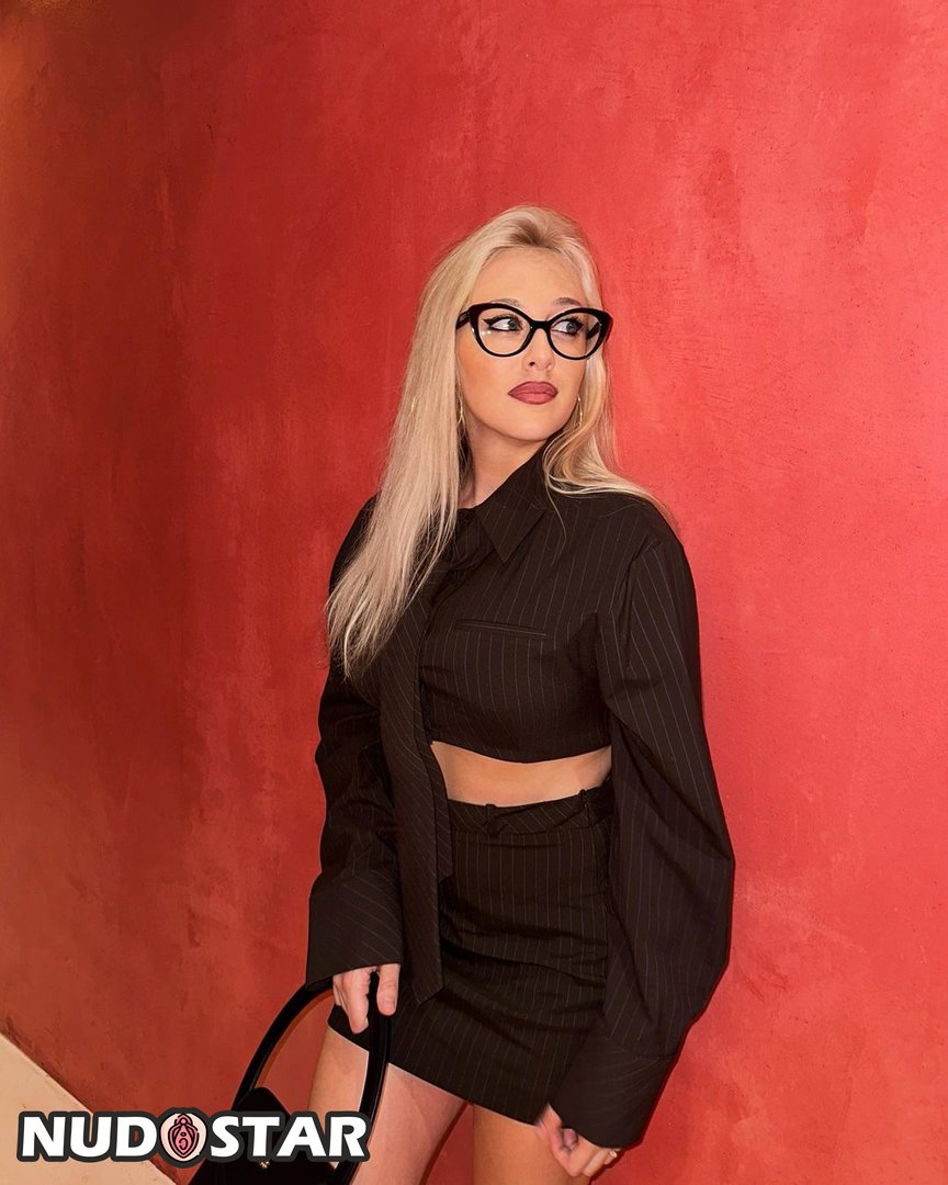 Xhulia_Nio Leaked Photo 10