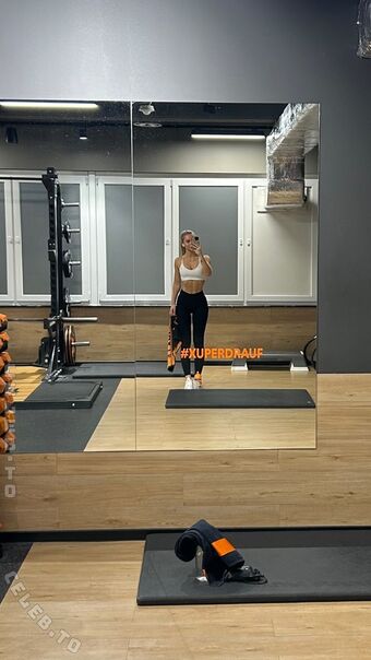 Zarah Ellen Nude Leaks OnlyFans Photo 11