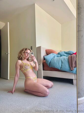 Baby Knees Nude Leaks OnlyFans Photo 7