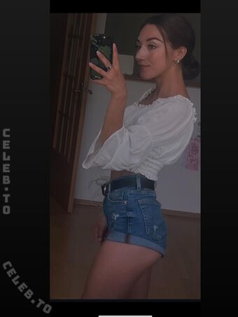 Charlotte Maria Nude Leaks OnlyFans Photo 2