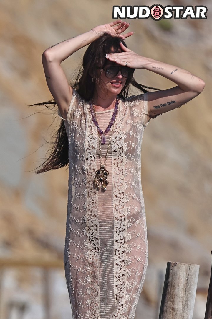 Dakota_Johnson Leaked Photo 13