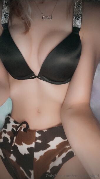 Emily Vantuyl / Emilyghostgirl Nude Leaks OnlyFans Photo 12