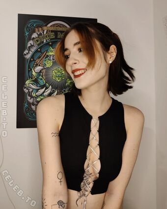 typicallylotti Nude Leaks OnlyFans Photo 18