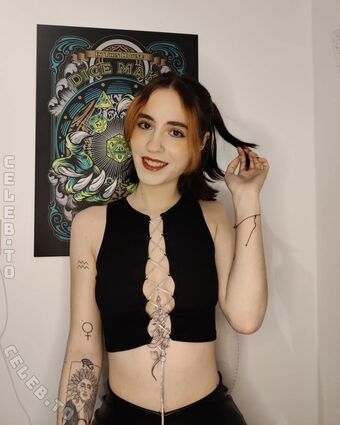 typicallylotti Nude Leaks OnlyFans Photo 19