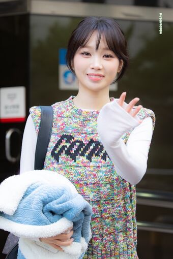 Kim Chaewon 김채원 [Le Sserafim] Nude Leaks OnlyFans Photo 17