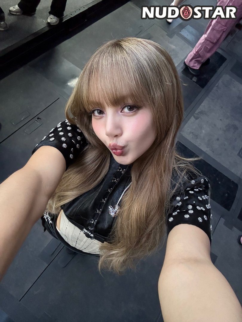 Lisa_Blackpink Leaked Photo 12