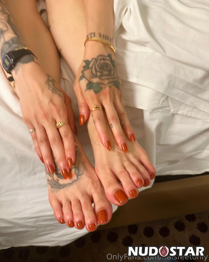 Naisfeetonly Leaked Photo 13